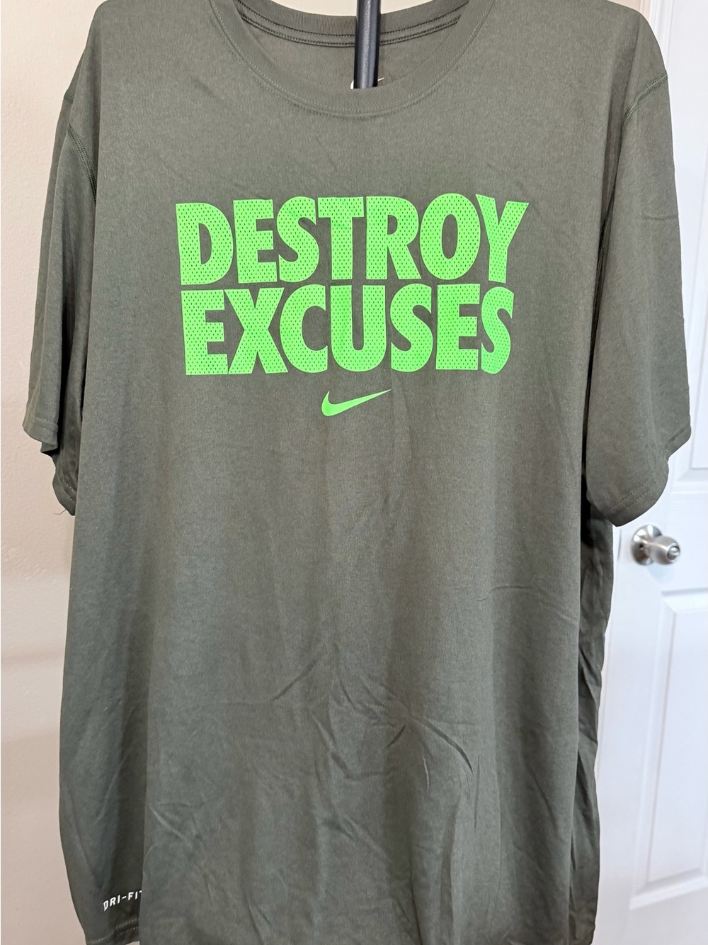 Nike Men’s Olive Green 'Destroy Excuses' Graphic T-Shirt